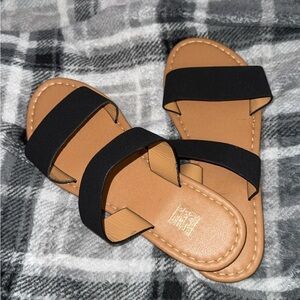 Forever 21 Black and Tan Sandals with Slip-On Design and Wide Straps